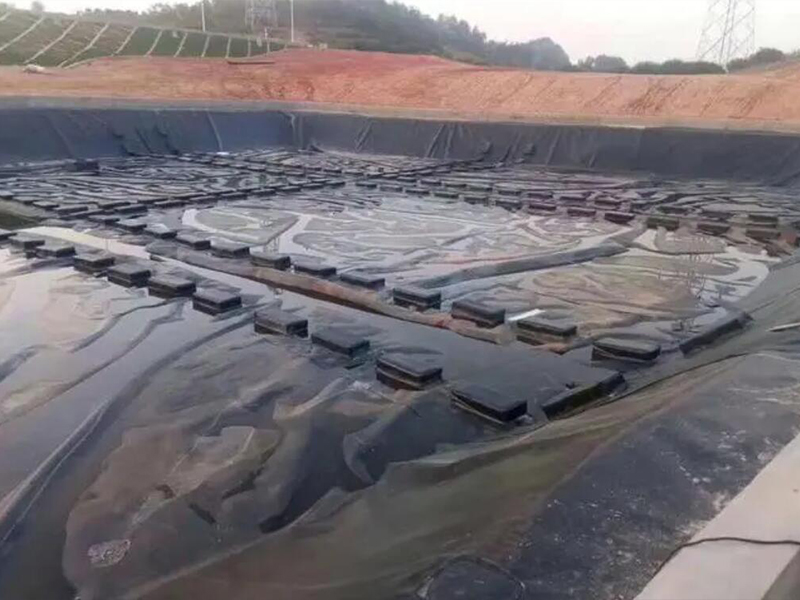 防渗池